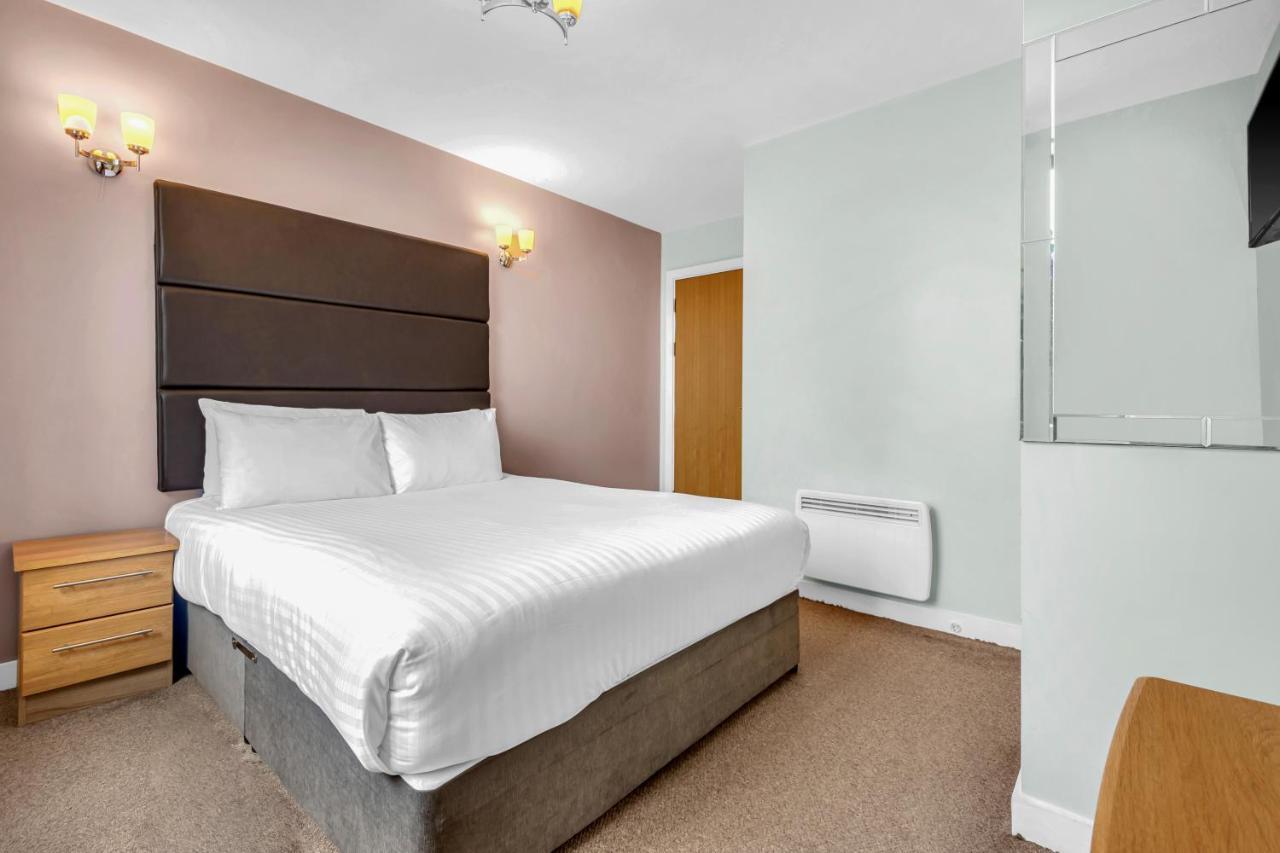 Aparthotel Roomzzz Headingley 4*